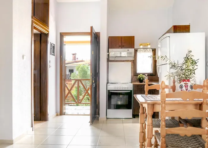 Ekavi Kalyves Polygyrou